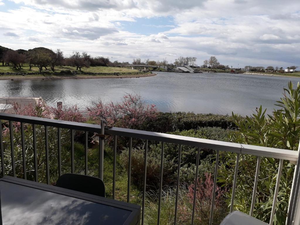 Coquet T3 bord lagon bras de mer